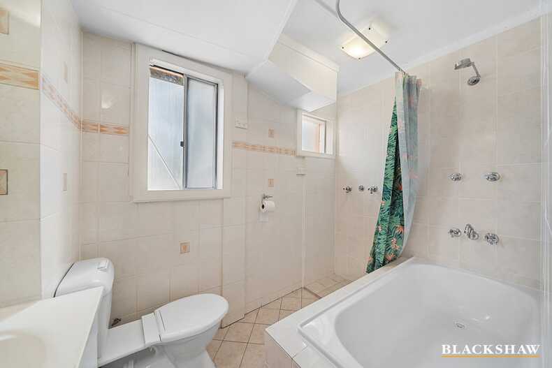 2/17 Campbell Street Queanbeyan