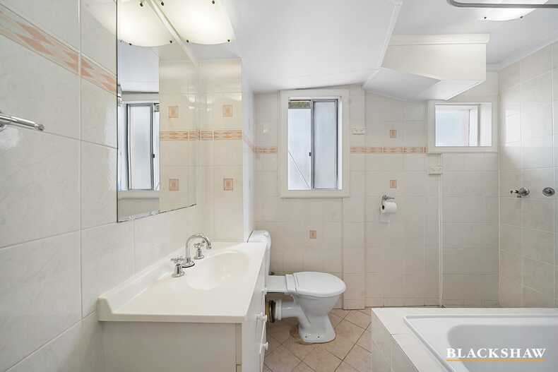 2/17 Campbell Street Queanbeyan