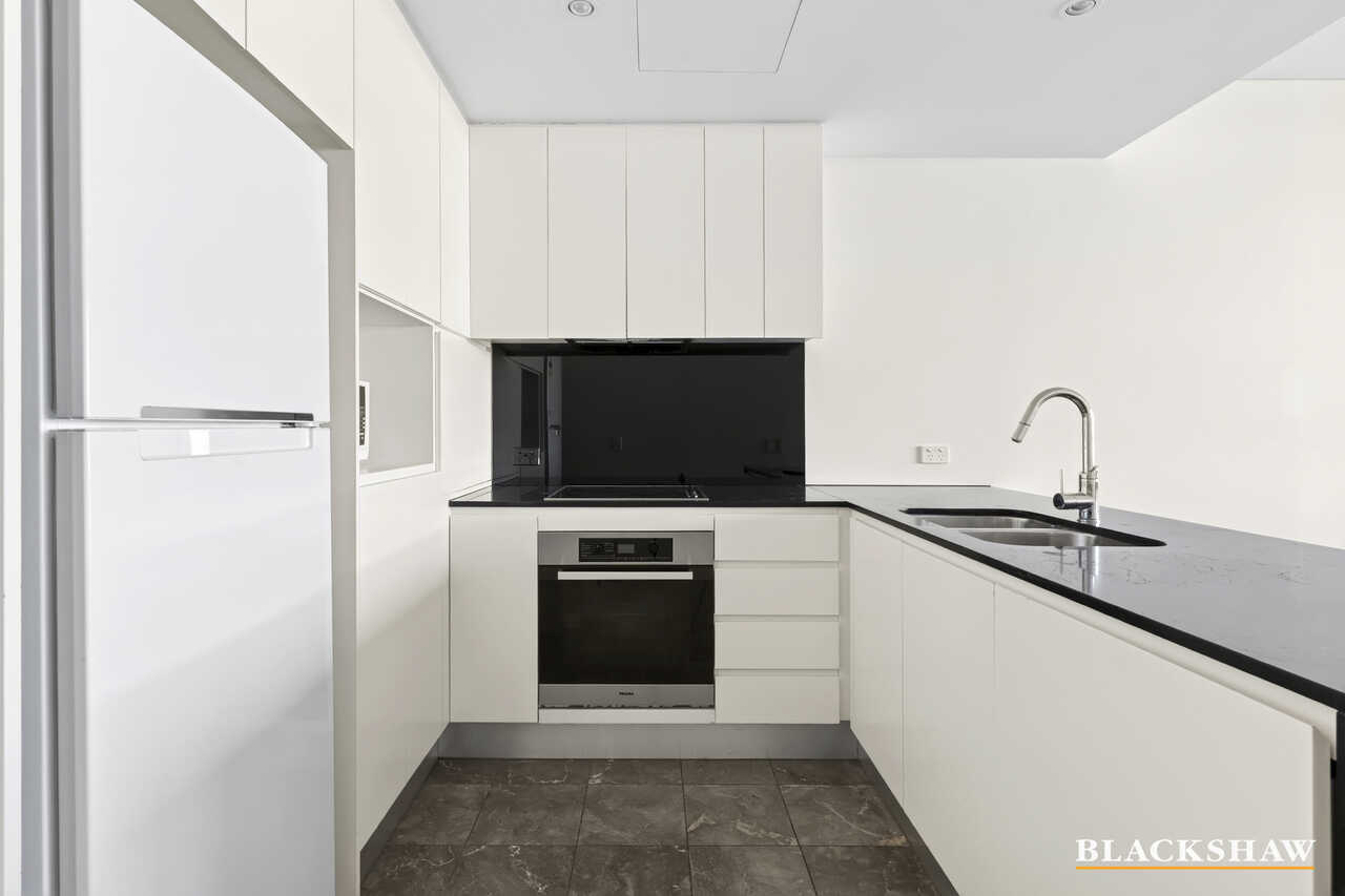 119/22 Eyre Street Kingston