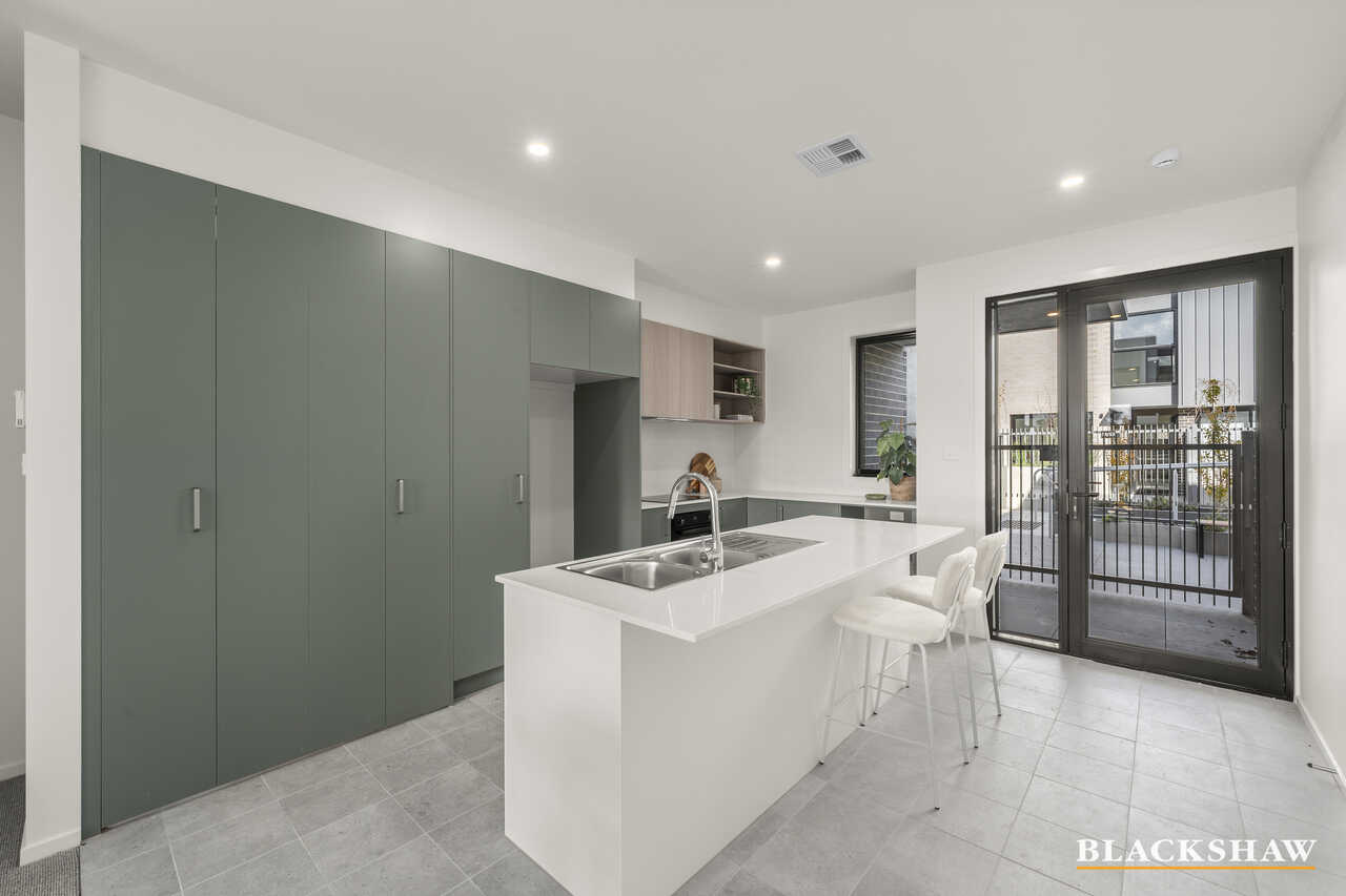 17/75 Kate Crace Street Gungahlin