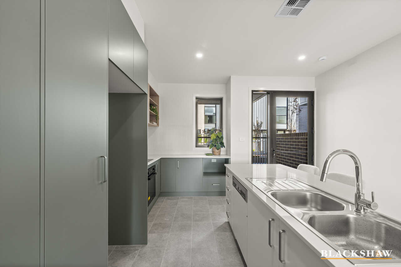 17/75 Kate Crace Street Gungahlin