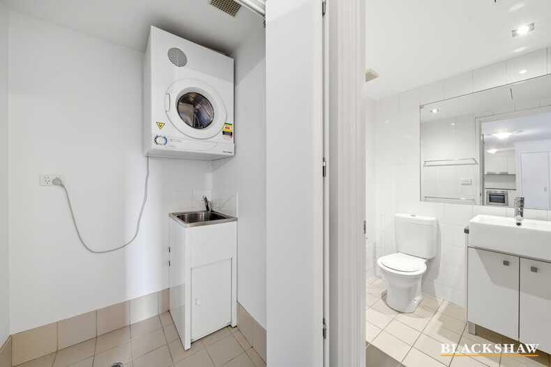 301/17 Dooring Street Braddon