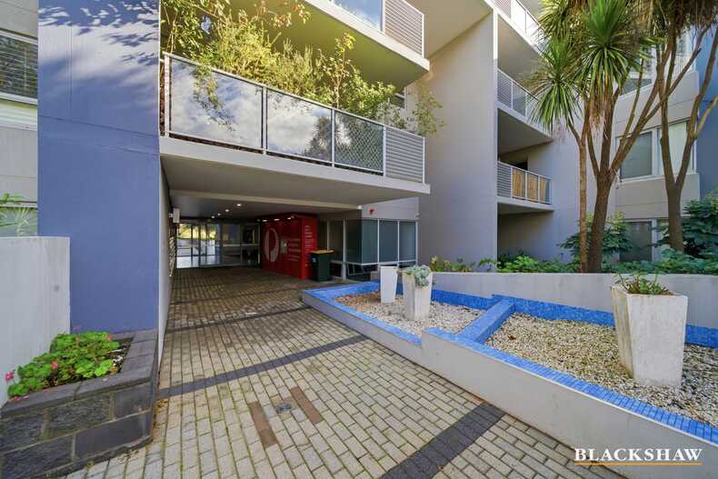 301/17 Dooring Street Braddon