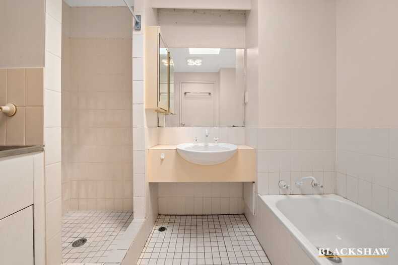 12/8 Howitt Street Kingston