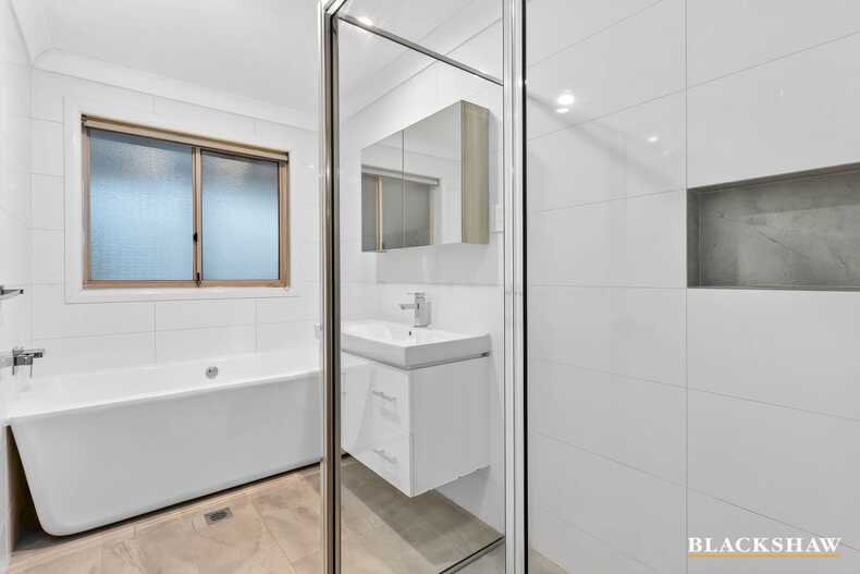 18/24 Beazley Crescent Calwell