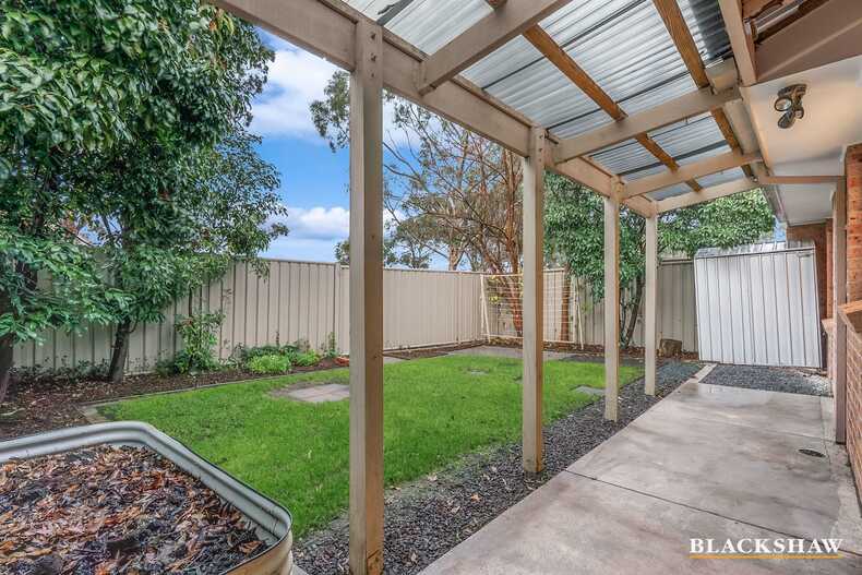18/24 Beazley Crescent Calwell
