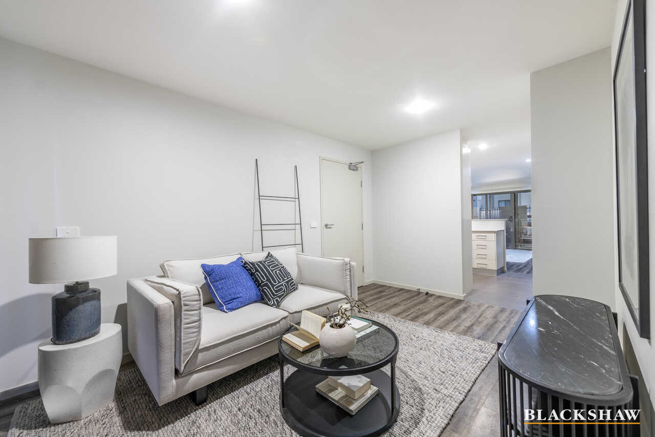 89/104 Henry Kendall Street Franklin