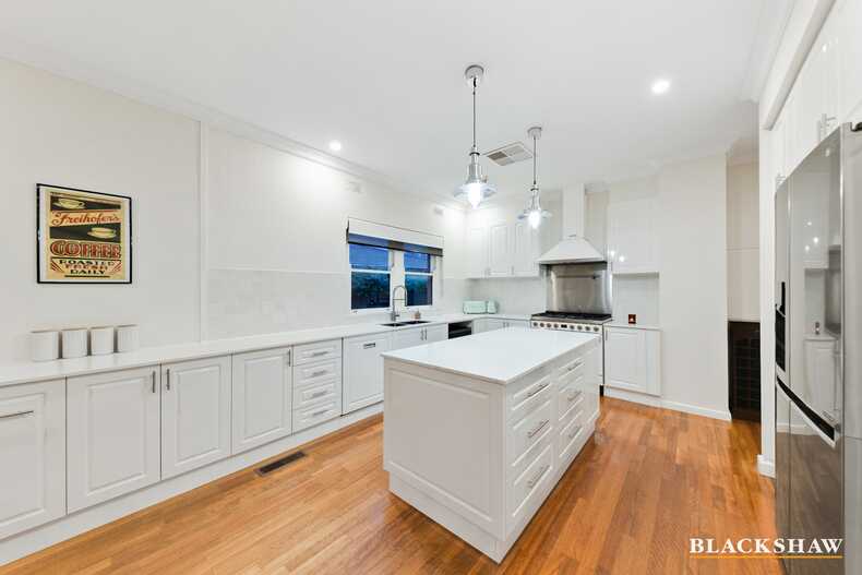 20 Bannister Gardens Griffith