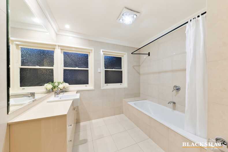 20 Bannister Gardens Griffith
