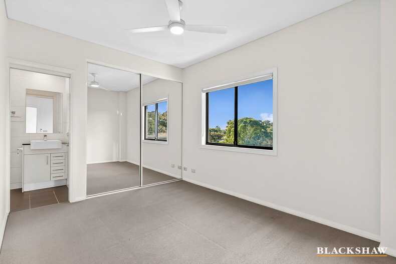 35/29 State Circle Deakin