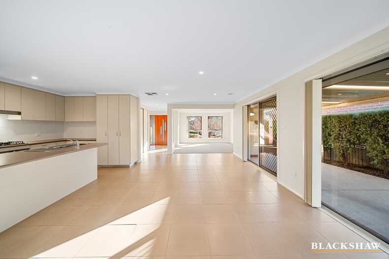 12 Donoghoe Crescent Queanbeyan 12 Donoghoe Crescent Queanbeyan