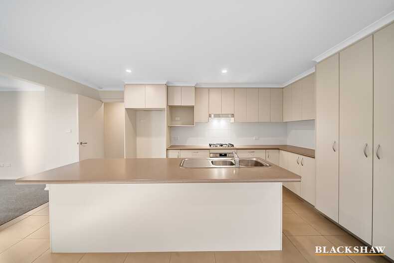 12 Donoghoe Crescent Queanbeyan 12 Donoghoe Crescent Queanbeyan