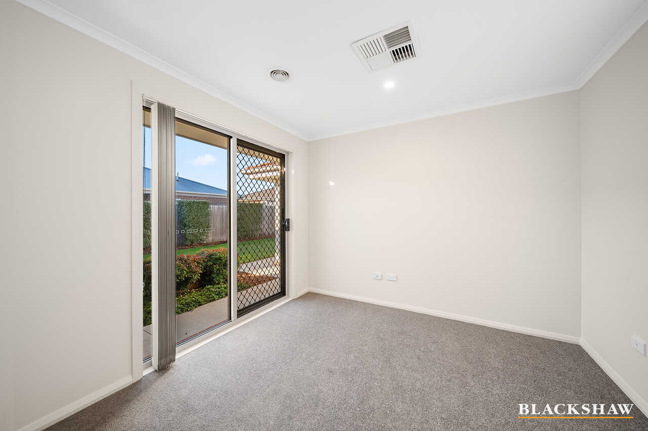 12 Donoghoe Crescent Queanbeyan