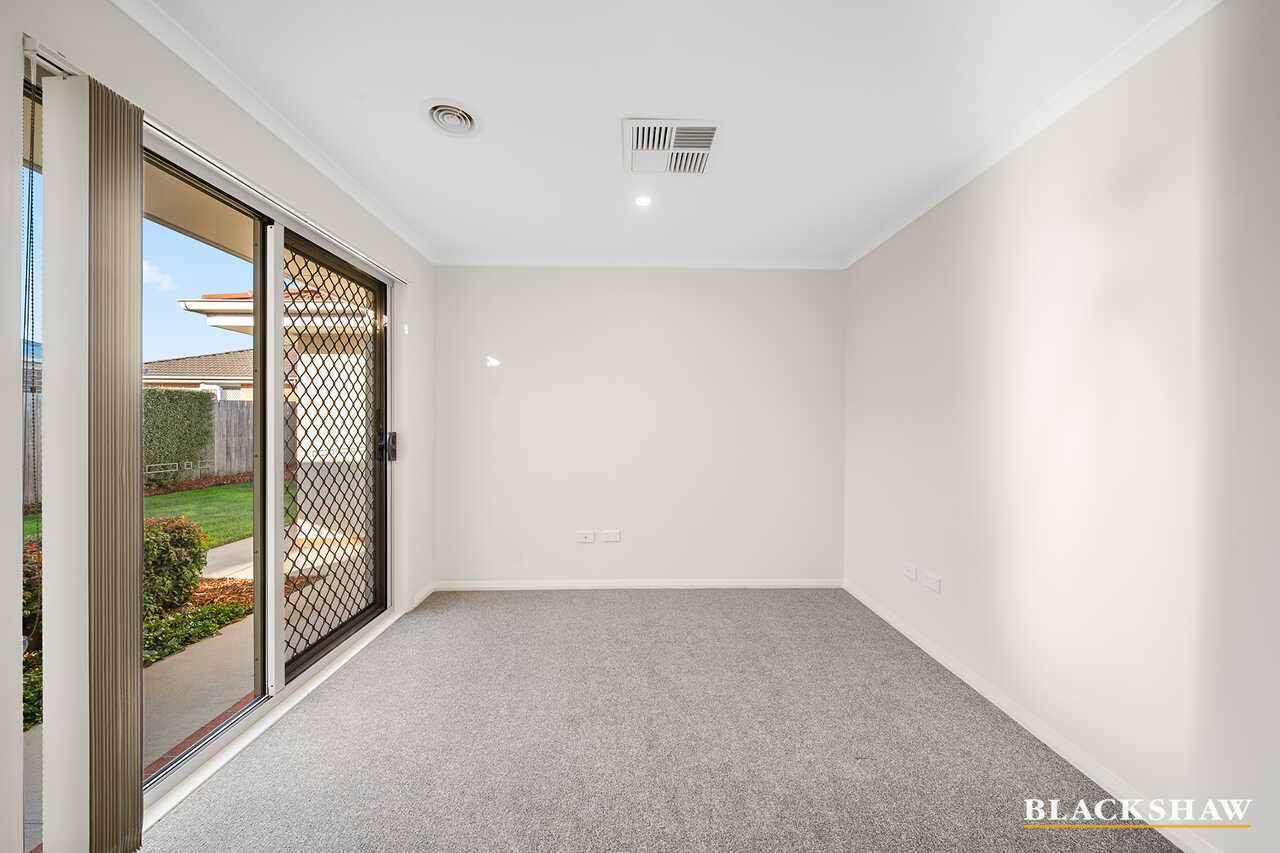 12 Donoghoe Crescent Queanbeyan