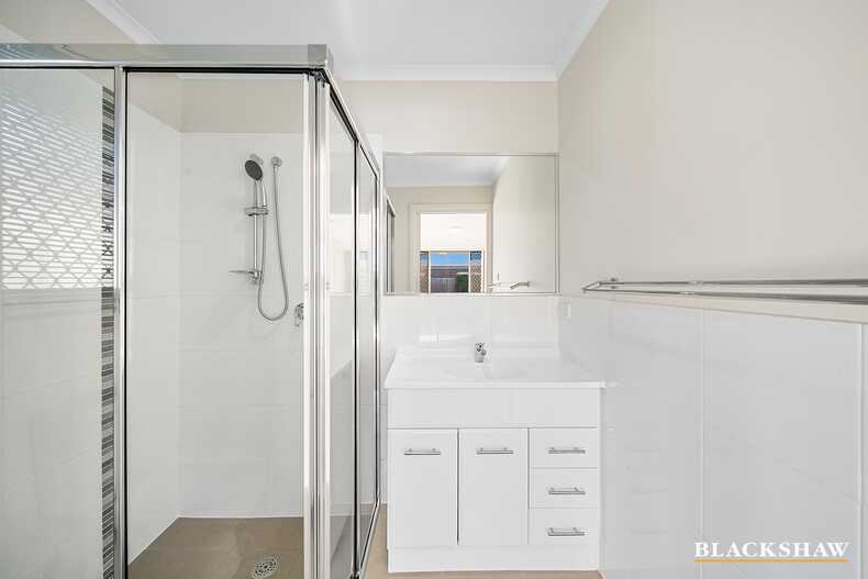 12 Donoghoe Crescent Queanbeyan 12 Donoghoe Crescent Queanbeyan