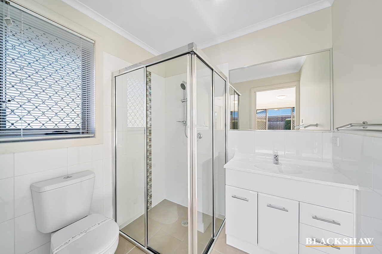 12 Donoghoe Crescent Queanbeyan