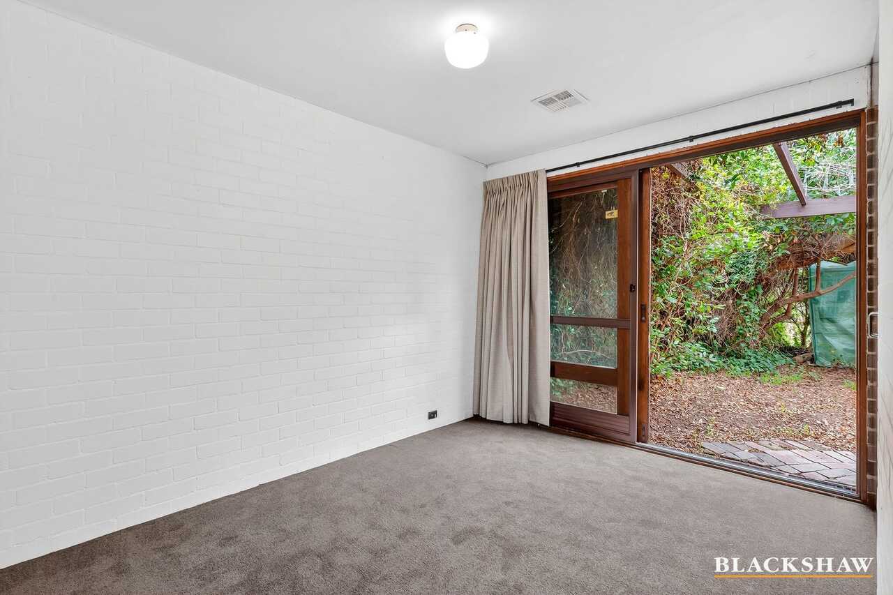 32/83 Crozier Circuit Kambah