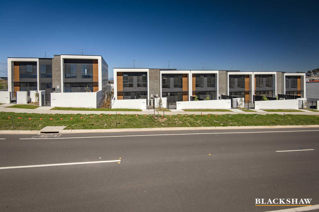 32 Bernard Heinze Avenue Moncrieff