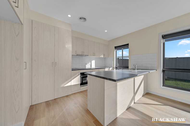 B/8 Sid Barnes Crescent Gordon