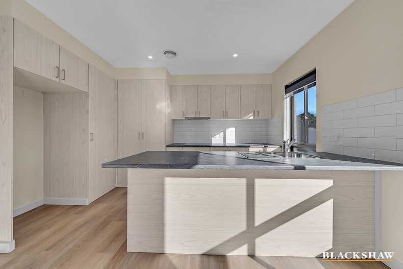 B/8 Sid Barnes Crescent Gordon