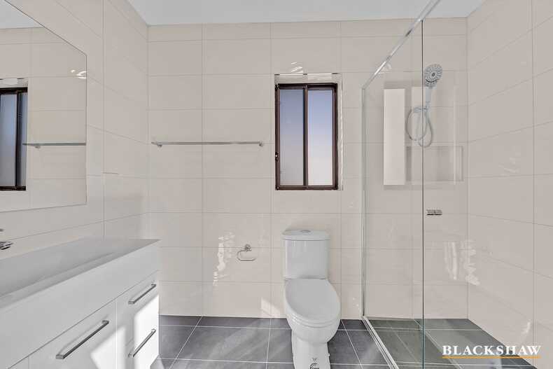 B/8 Sid Barnes Crescent Gordon