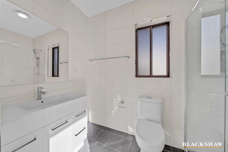 B/8 Sid Barnes Crescent Gordon