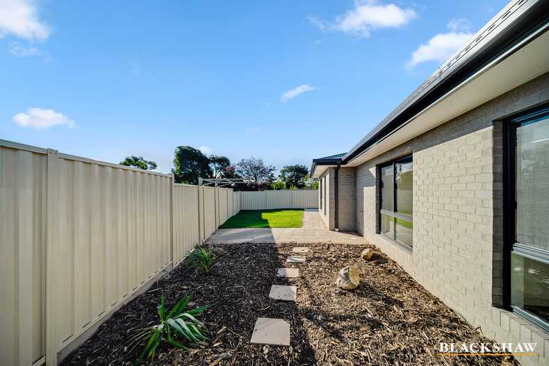 B/8 Sid Barnes Crescent Gordon