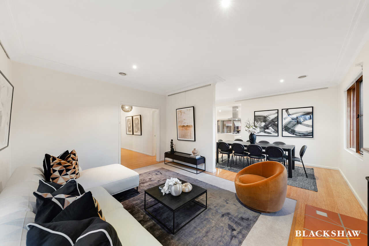 12 Landsborough Street Griffith
