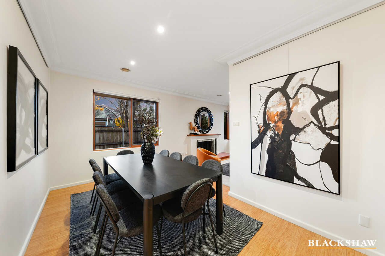 12 Landsborough Street Griffith