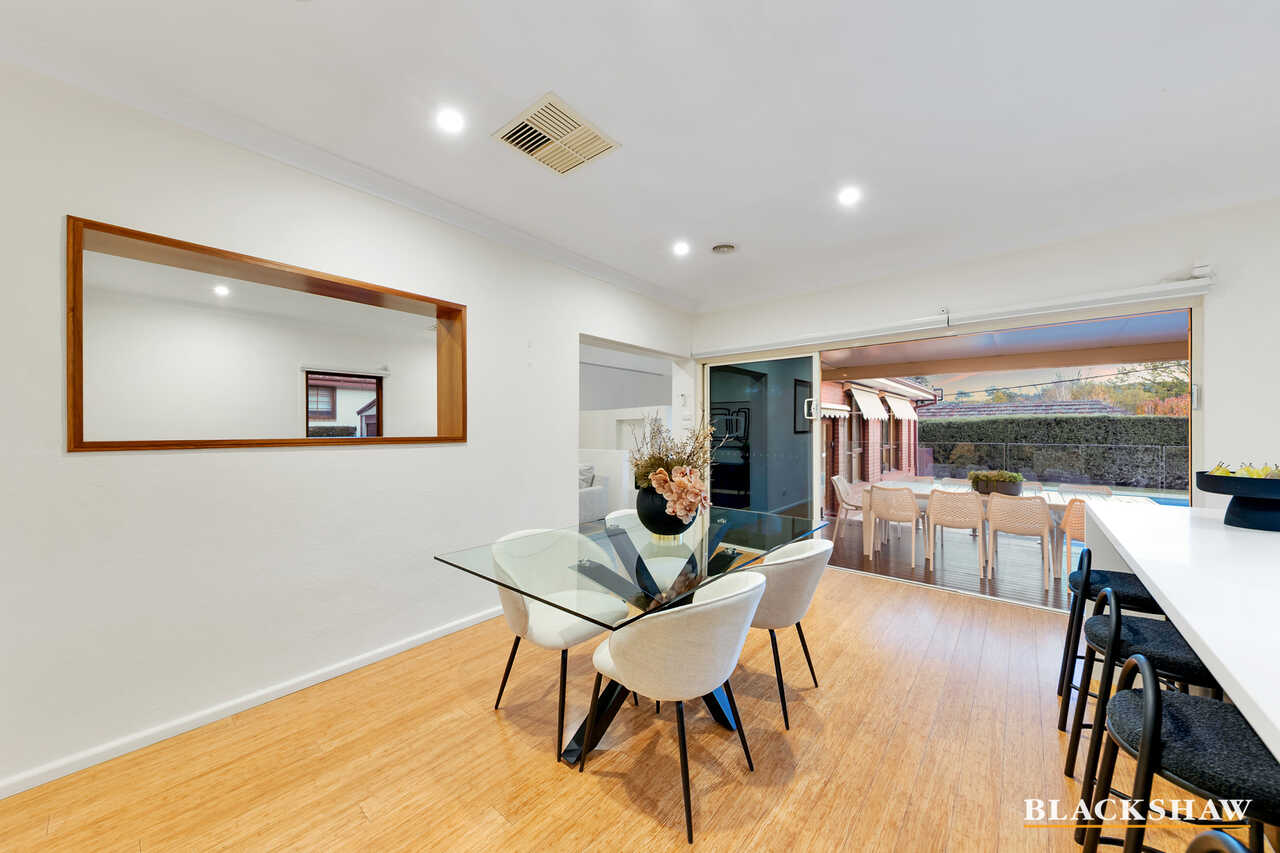 12 Landsborough Street Griffith