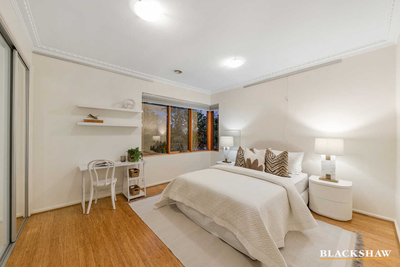 12 Landsborough Street Griffith