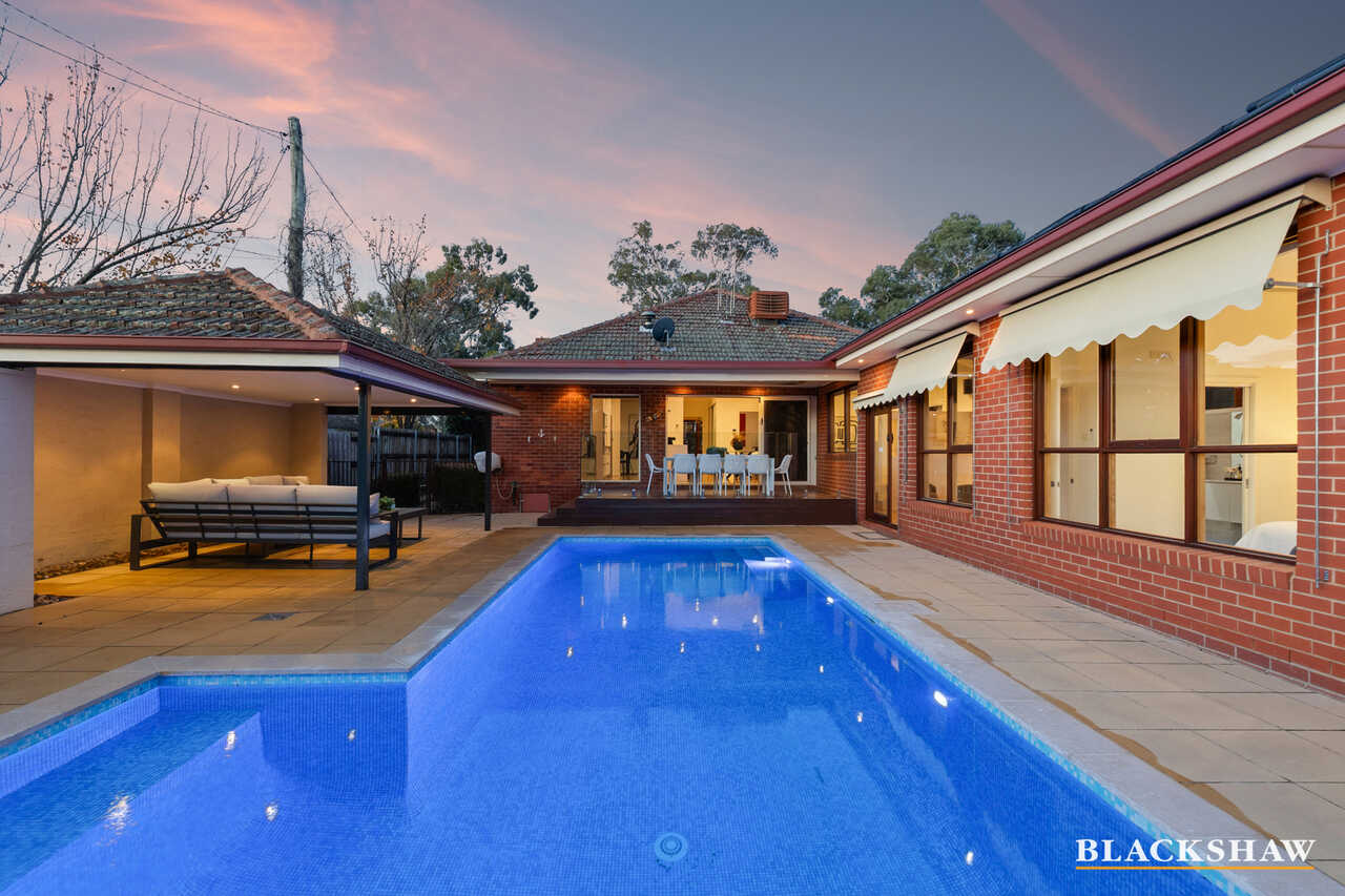 12 Landsborough Street Griffith