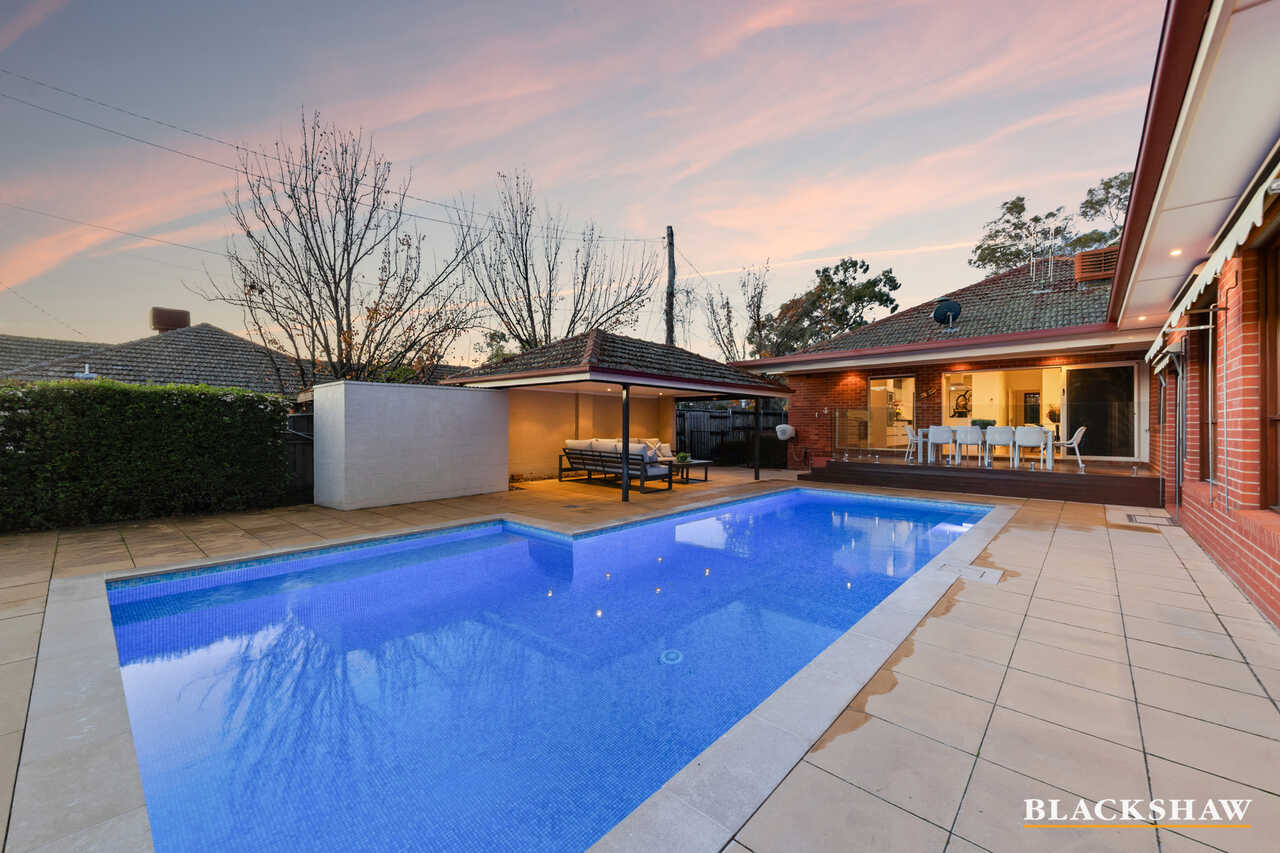12 Landsborough Street Griffith