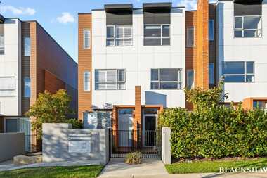 53/124 John Gorton Drive Coombs