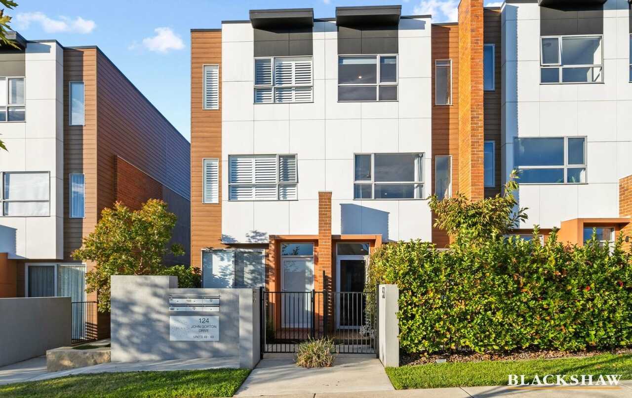 53/124 John Gorton Drive Coombs