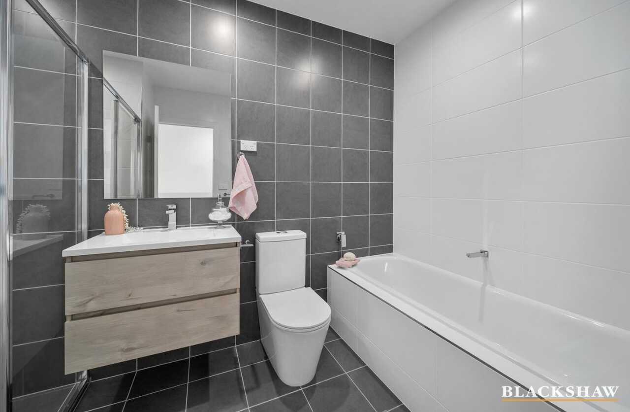 53/124 John Gorton Drive Coombs