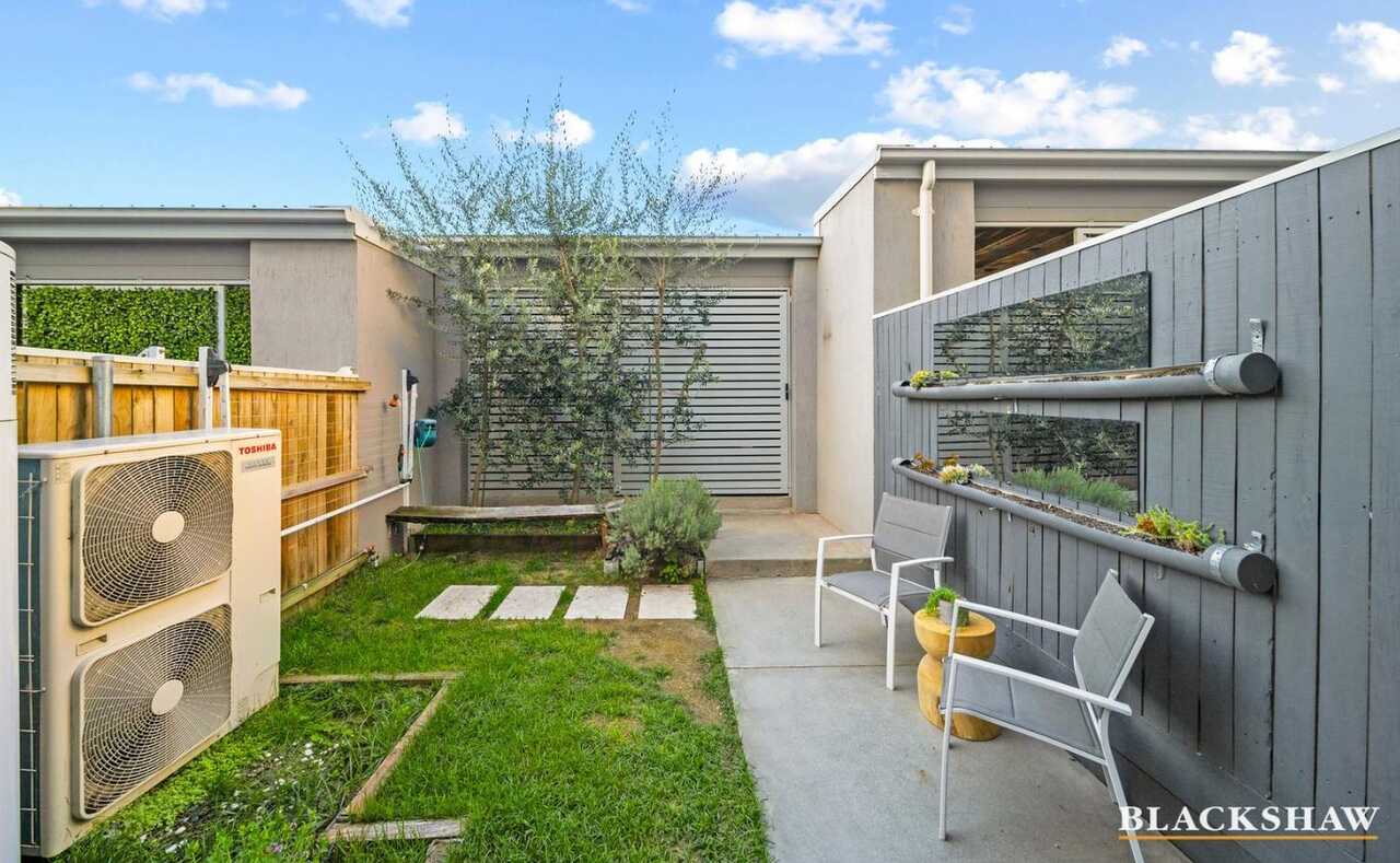 53/124 John Gorton Drive Coombs