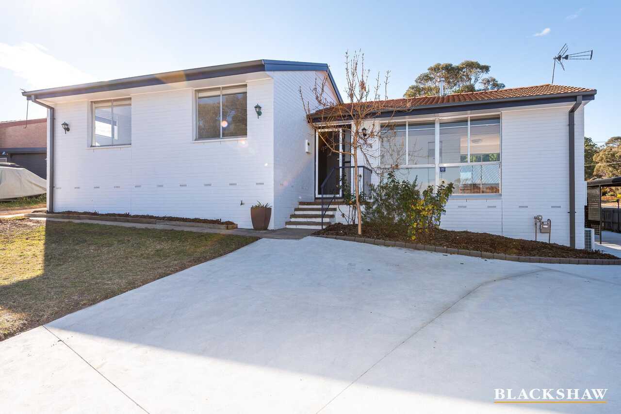 13 Lovegrove Place Kambah