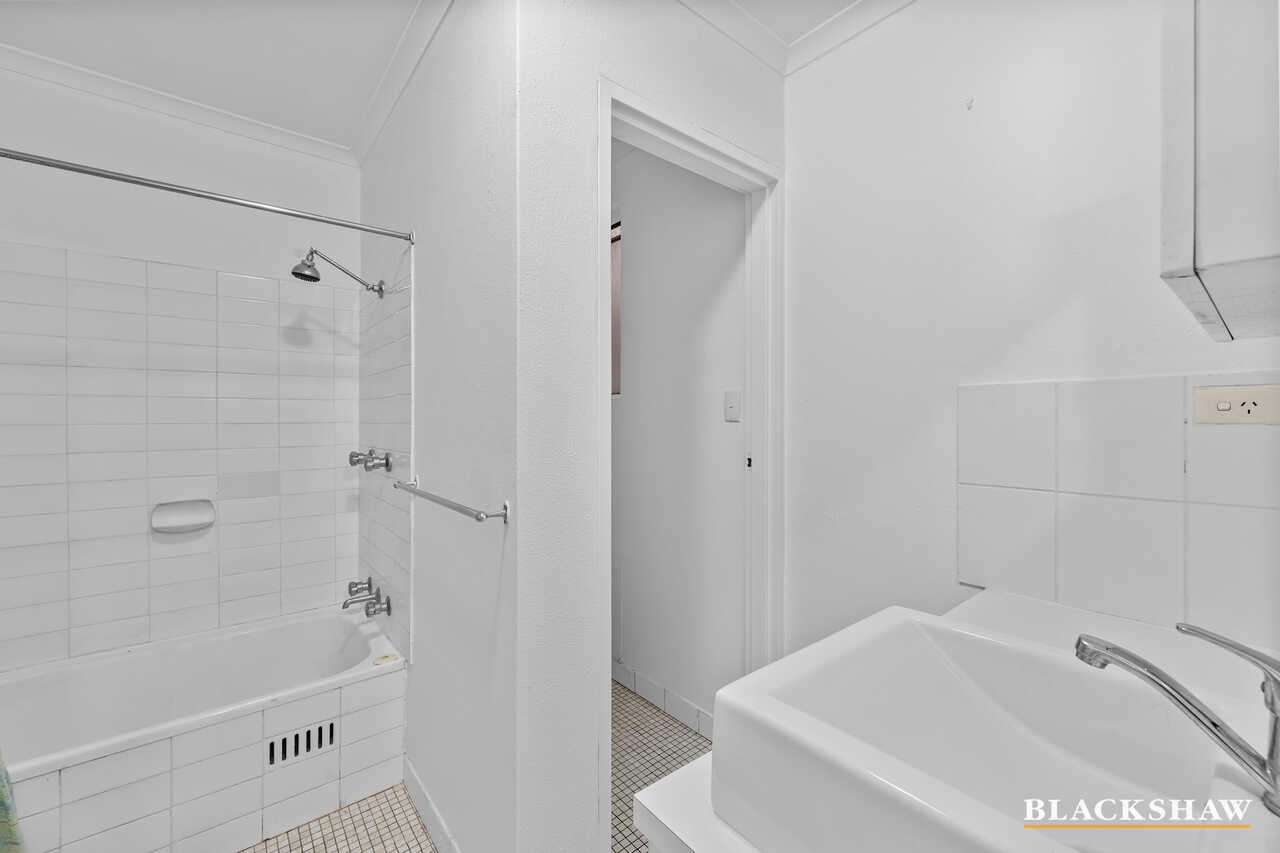 11/5 Crest Road Crestwood