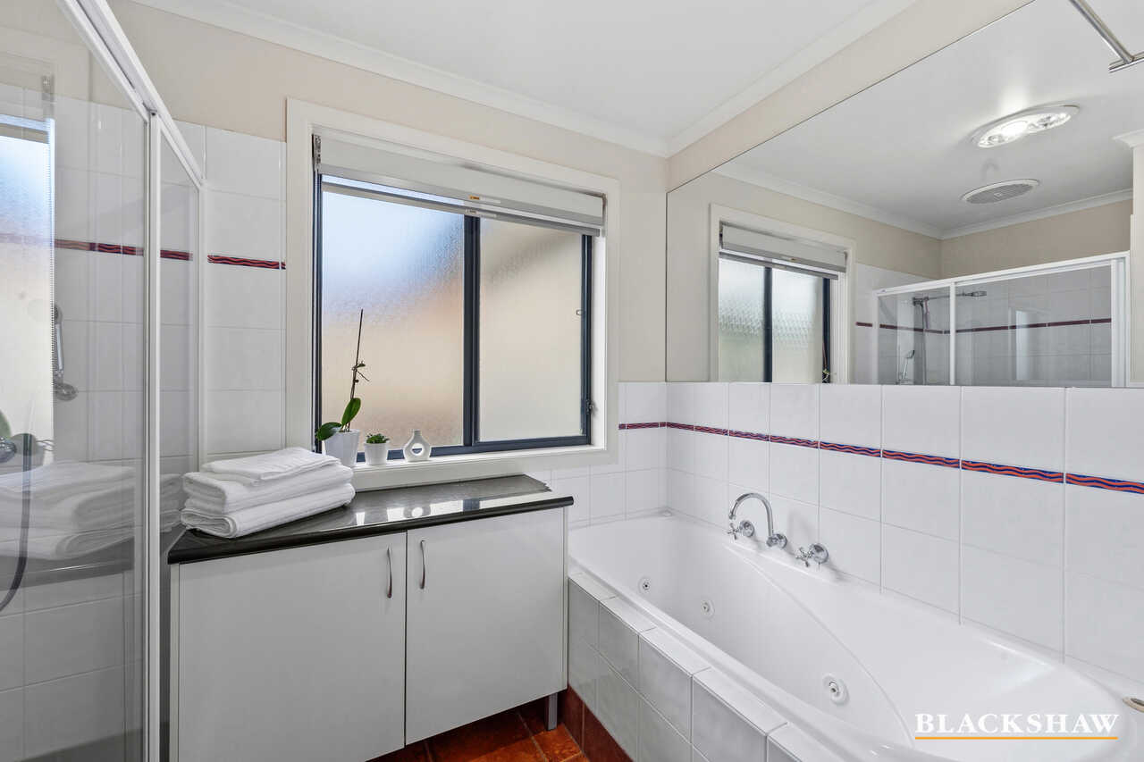 14 Telopea Place Queanbeyan West