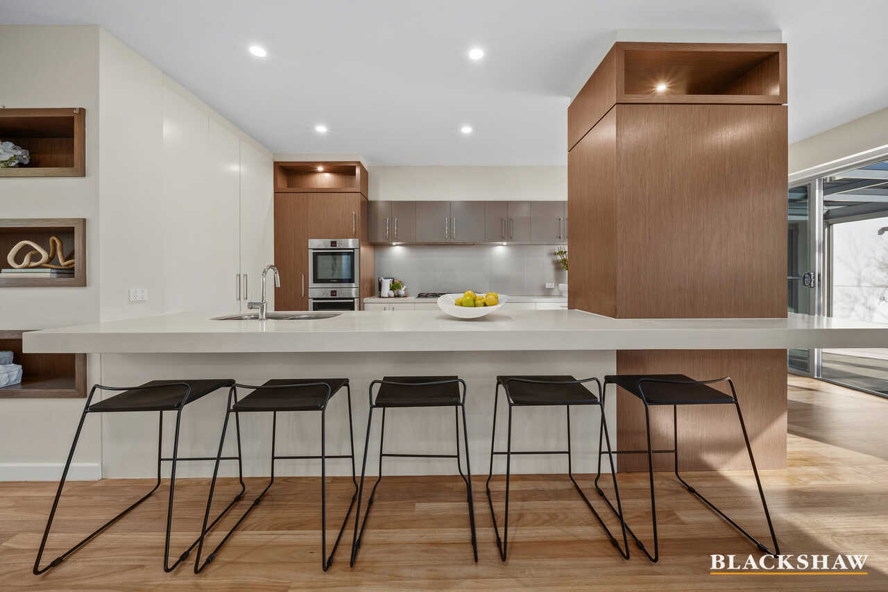 8/15 Dalman Crescent O'Malley
