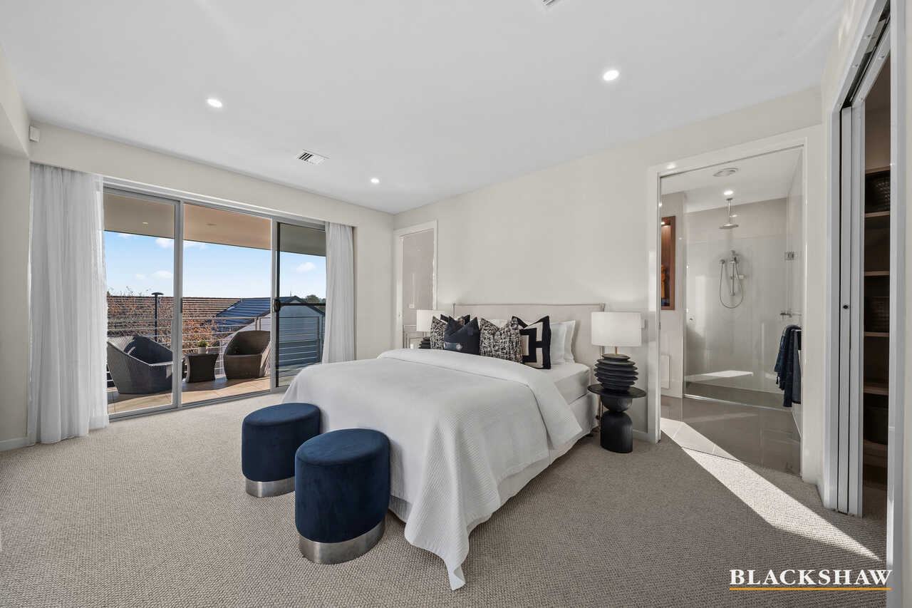 8/15 Dalman Crescent O'Malley