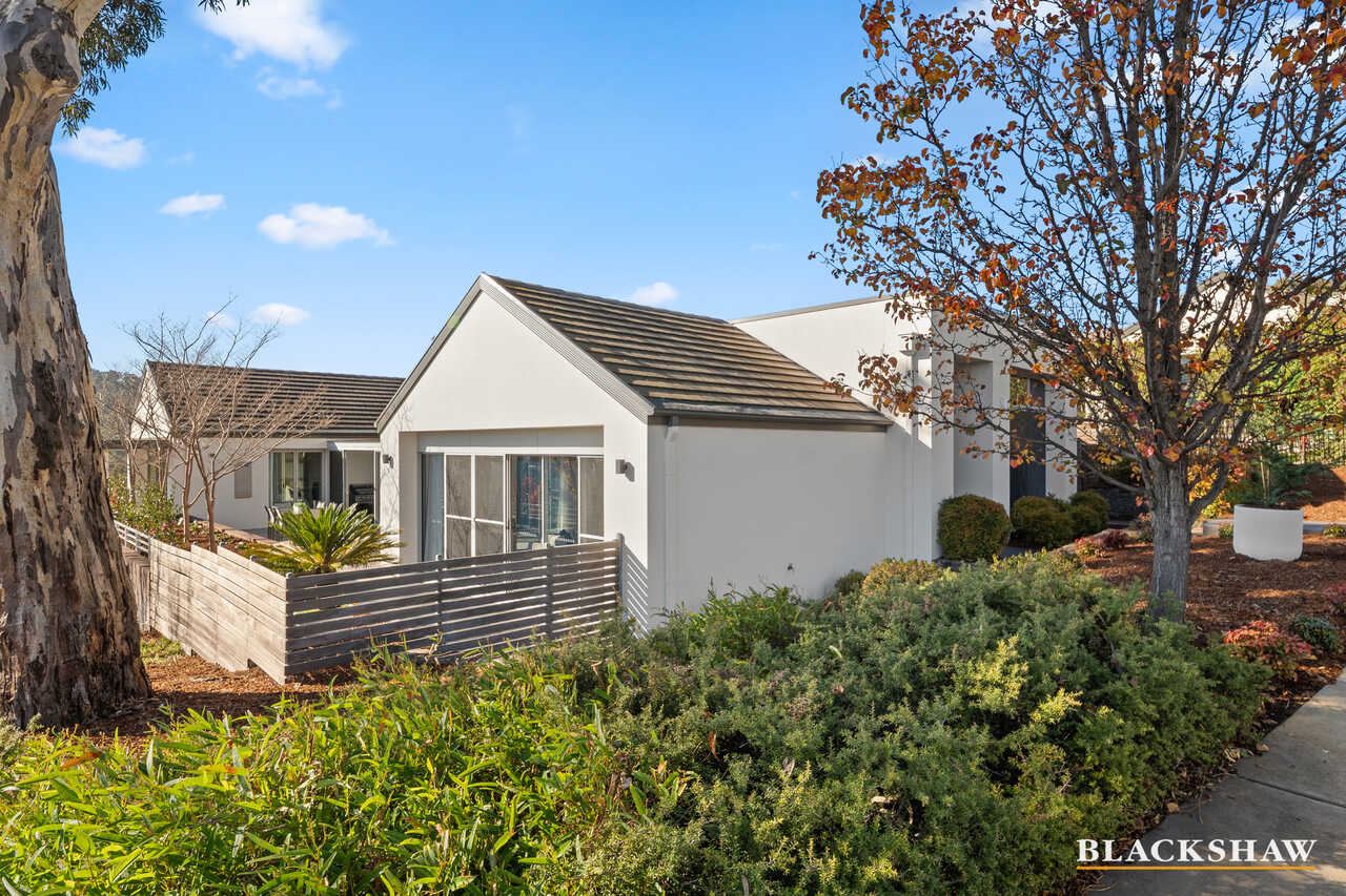 8/15 Dalman Crescent O'Malley