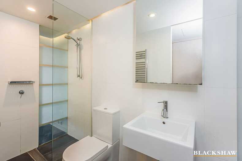 712/25 Edinburgh Avenue City
