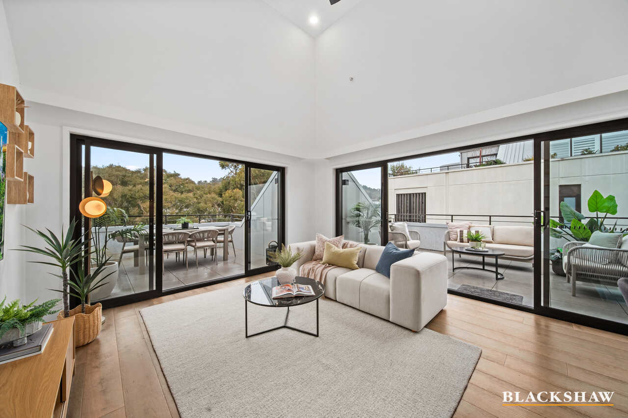 18/4 Lady Nelson Place Red Hill