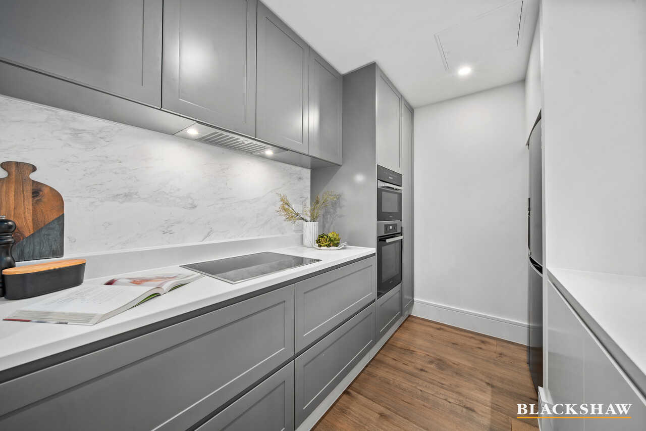 18/4 Lady Nelson Place Red Hill