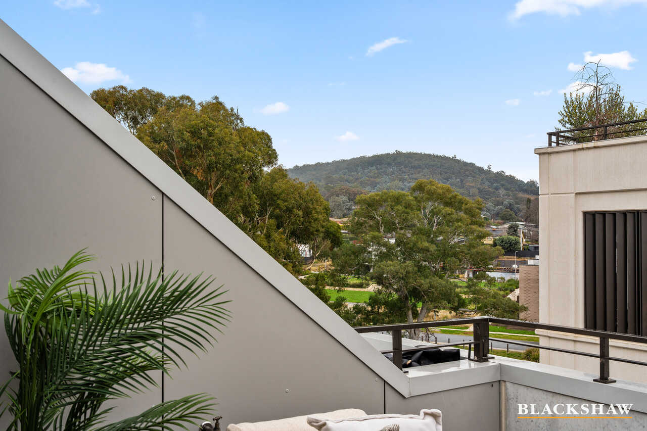 18/4 Lady Nelson Place Red Hill