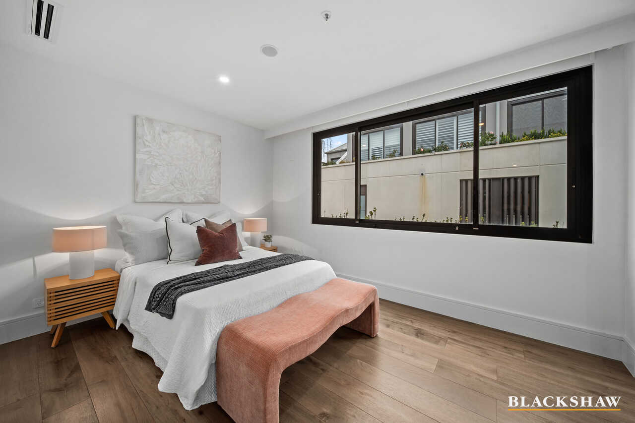18/4 Lady Nelson Place Red Hill