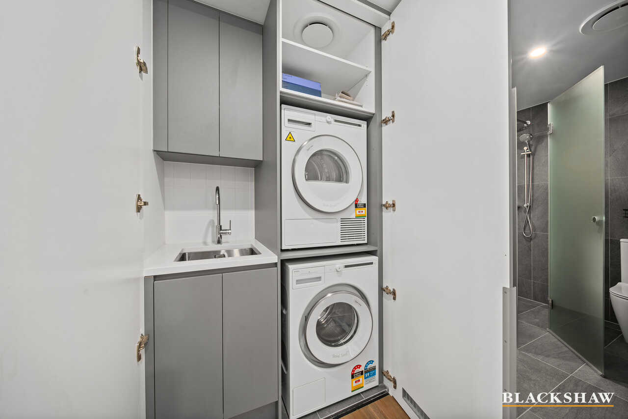 18/4 Lady Nelson Place Red Hill