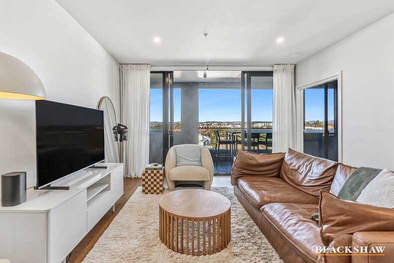 515/34 Eyre Street Kingston